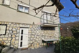 Zagreb, Donje Prekrižje samostojeća kuća s velikom okućnicom, Zagreb, Casa