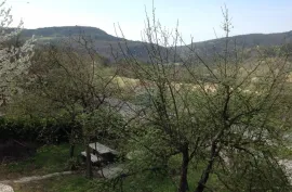 Istra, Buzet kuća sa dvorištem, Buzet, Famiglia