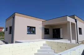 ISTRA, Svetvičenat - prizemnica sa bazenom NOVO, Svetvinčenat, Haus