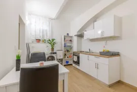 Stan, Zagreb, Centar, 36 m2, potpuno adaptiran, Zagreb, Apartamento