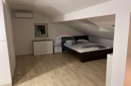 OTOK KRK-NJIVICE,apartman u potkrovlju, Omišalj, Appartment