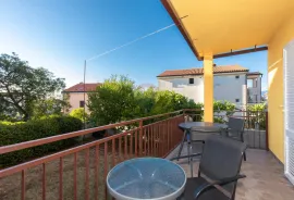 OTOK KRK-NJIVICE, apartman u prizemlju, Omišalj, Flat