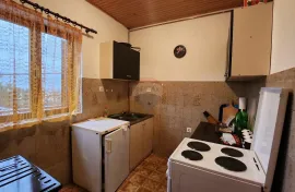 Gorski Kotar, Lič - vikendica u vikend naselju sa okućnicom, Fužine, House