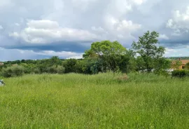 Kaštelir: Lijepo građevinsko zemljište na brijegu s pogledom na more, Kaštelir-Labinci, Tierra