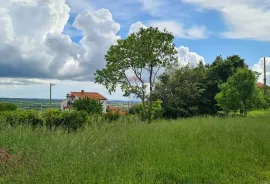 Kaštelir: Lijepo građevinsko zemljište na brijegu s pogledom na more, Kaštelir-Labinci, Tierra