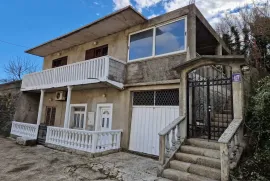 Prodajem kucu u Zelenici, Herceg Novi, Casa