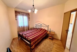 OPATIJA - dvosobni stan s terasom i garažom, Opatija, Apartamento