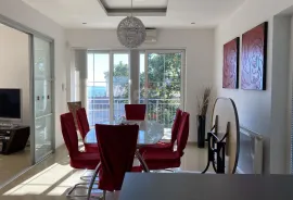 Rijeka, Rešetari, villa, 400 m2, 3 stana, Rijeka, Famiglia