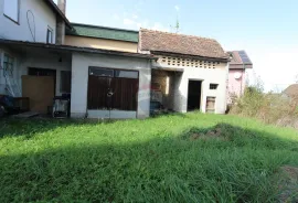 Sisak, Lekenik, kuća za renovaciju, Lekenik, Casa