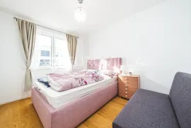 Zagreb, Borovje, predivan četverosobni stan 80 m2 + GPM, Zagreb, Stan