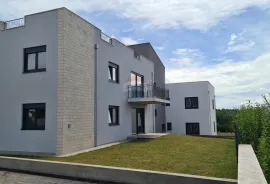 Poreč: Moderan stan 1. kat + krovna terasa 90m2, Poreč, Appartamento