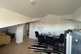 Poreč, okolica, moderan stan u potkrovlju od 70 m2, Poreč, Daire