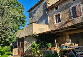 Kaštelir: Stare autohtone kuće predivnog panoramskog pogleda, Kaštelir-Labinci, Kuća