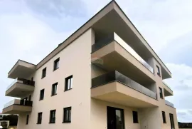 BANJOLE, luksuzni apartman s pogledom na more + garaža, Medulin, Appartement