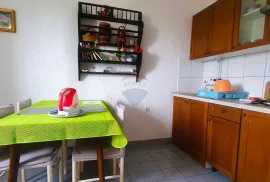 Crikvenica , Jadranovo kuća s pet apartmana, 148 m2, Crikvenica, Famiglia