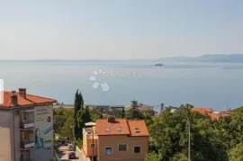 Atraktivna samostojeća villa sa očaravajućim pogledom na more, Rijeka, Ev