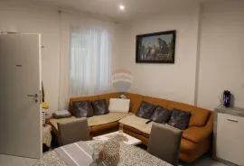 Apartmanska kuća u blizini Novigrada, Novigrad, بيت