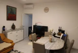 Apartmanska kuća u blizini Novigrada, Novigrad, بيت