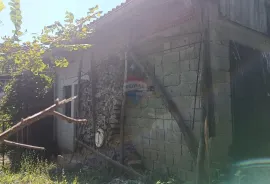 Bosiljevo,kuća za adaptaciju, Bosiljevo, Famiglia