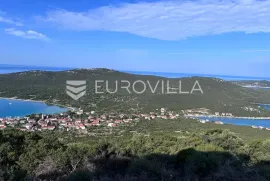 Zadar, otok Ist, građevinsko zemljište prvi red uz more, Zadar - Okolica, Γη