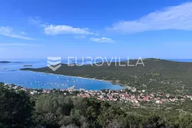 Zadar, otok Ist, građevinsko zemljište prvi red uz more, Zadar - Okolica, Land