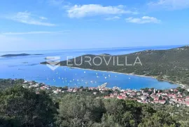 Zadar, otok Ist, građevinsko zemljište prvi red uz more, Zadar - Okolica, Γη