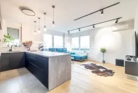 Zagreb, Knežija prekrasan trosoban penthouse sa garažim i tri parkirna mjesta, Zagreb, Daire