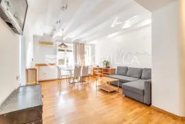 Zagreb, Petrova ulica, funkcionalan četverosoban stan 75 m2, Zagreb, Appartement