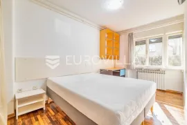 Zagreb, Petrova ulica, funkcionalan četverosoban stan 75 m2, Zagreb, Wohnung