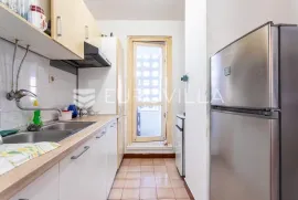 Split, Spinut, trosoban stan na odličnoj lokaciji - 93m2, Split, Daire