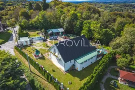 Donja Pušća, elegantna obiteljska kuća, 396 m2 BRP, Casa