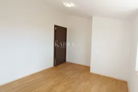 Vodnjan, okolica- adaptirana kuća 140m2 s pogledom na more, Vodnjan, Casa