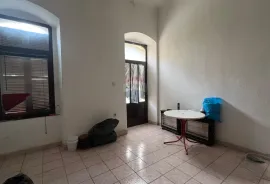 Pula, Monte Zaro - prostran stan i studio apartman, Pula, Kвартира