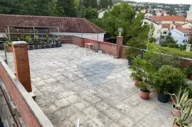 VOLOSKO, Stan 96 m2, Opatija, Appartement