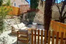 Istra,Pula centar, nova, luksuzna kuća s 3 apartmana, Pula, Ev