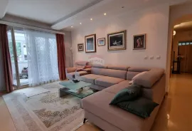 Rijeka, Donji Zamet, stan površine 89m2 s okućnicom, Rijeka, Apartamento