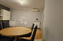 Vrhunski stan na top lokaciji!, Pula, Appartement