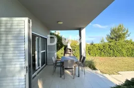 ZADAR, PRIVLAKA - Kuća s bazenom, 200m od mora, Privlaka, Ev