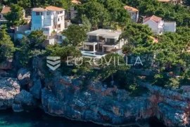 Hvar, vila s bazenom – prvi red do mora, Hvar, Haus