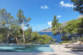 Hvar, vila s bazenom – prvi red do mora, Hvar, Haus