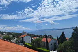 Crikvenica, Dramalj- 2S + DB u potkrovlju za izuzetnim pogledom na more, Crikvenica, Appartamento