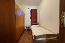 Krk, Gabonjin, autohtona kamena kuća s bazenom, 150 m2, Dobrinj, Maison