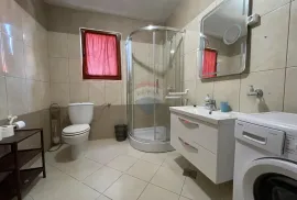 Krk, Gabonjin, autohtona kamena kuća s bazenom, 150 m2, Dobrinj, Maison