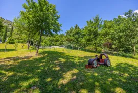 Bribir, prekrasno velebno imanje u zelenilu s pogledom na more, Vinodolska Općina, Casa