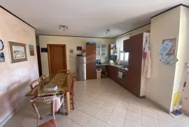 Otok Krk - Čižići-trosoban stan-100 metara od mora, Dobrinj, Appartement