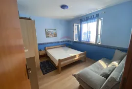 Otok Krk - Čižići-trosoban stan-100 metara od mora, Dobrinj, Appartement