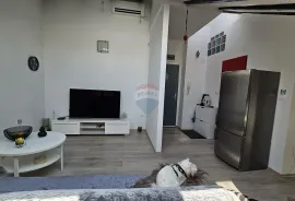 ISTRA, Pula - jednosoban stan s parkingom u centru grada, Pula, Appartment