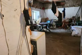 Rijeka, Čavle - Kuća sa 7 apartmana i 2 poslovna prostora, Čavle, Casa