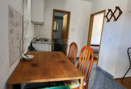 Rijeka, Čavle - Kuća sa 7 apartmana i 2 poslovna prostora, Čavle, House