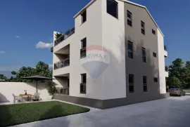 Funtana, trosoban stan u mansardi 119 m2, Vrsar, Appartment